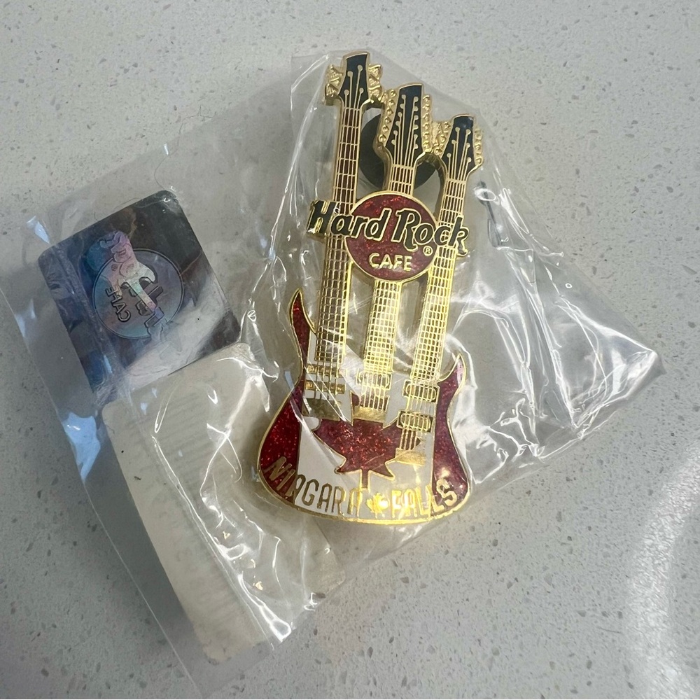 Hard Rock Cafe Niagara Falls Guitar Pins Canada Collectible - Picture 6 of 6